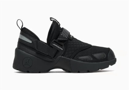 Jordan Trunner LX Women's size 7 Triple Black Training Gym Shoes HQ2164 001