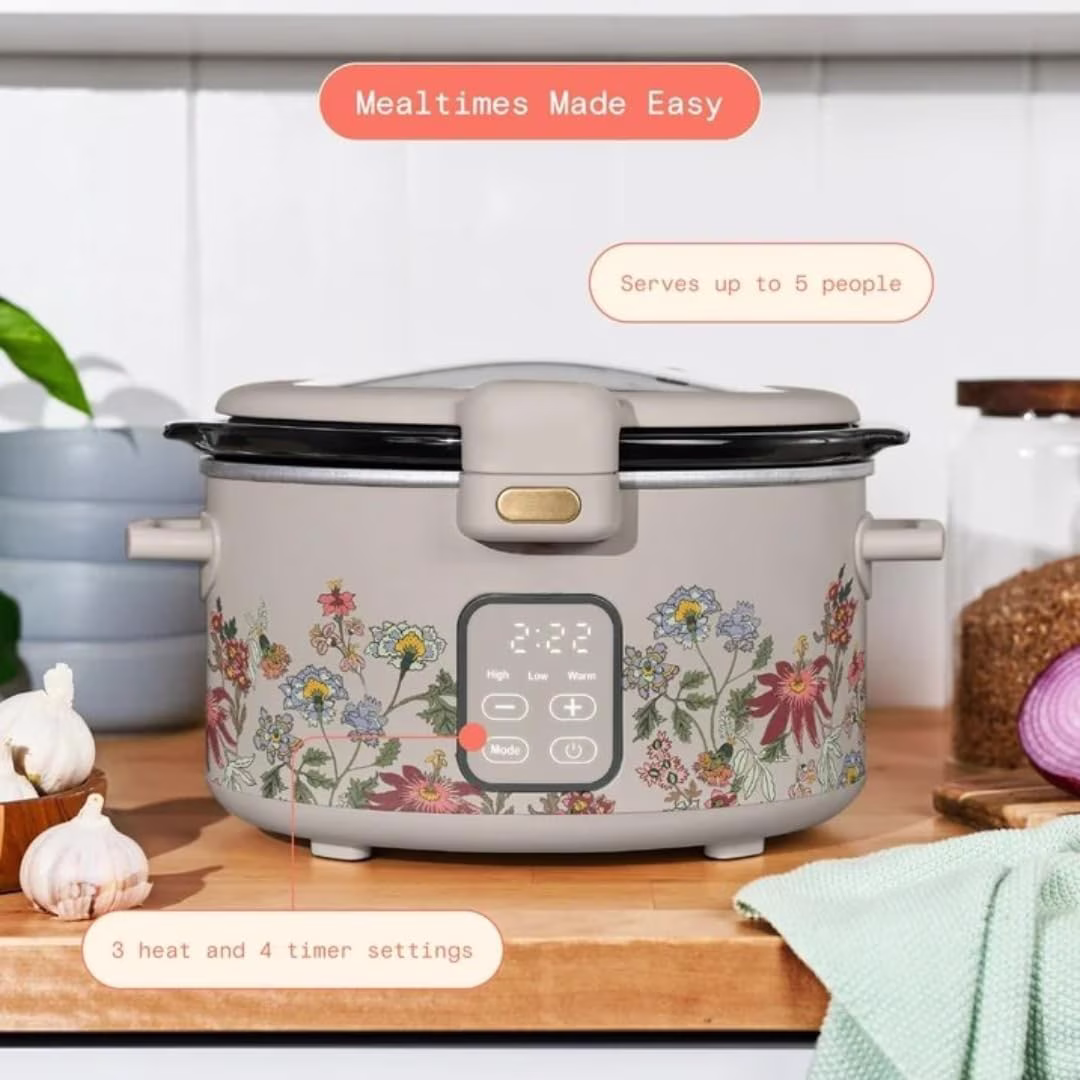 4 Qt Digital Slow Cooker Electric Pot w/ Auto Warm & Hinged Locking Lid, Non-Skid Feet, Cook & Carry Kitchen Appliance - Image 2