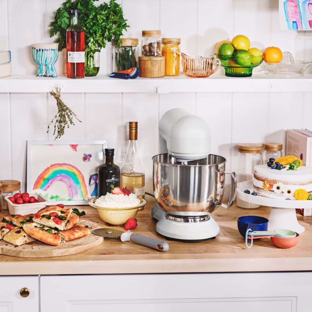 Beautiful 5.3 Qt Stand Mixer, White Icing with Flat Beater, Dough Hook, Balloon Whisk - Image 5