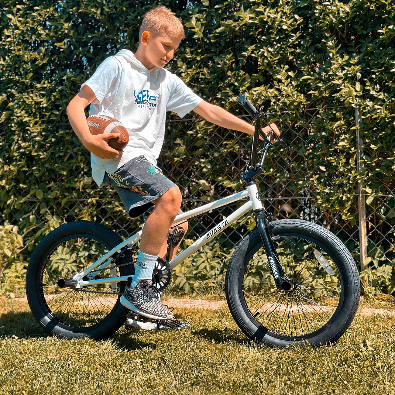 Cubsala Crossea 20 in Kids Freestyle BMX Bike for Age 7-13 Years Old Boys Girls with 4 Pegs,Black with Blue Tires - Image 4