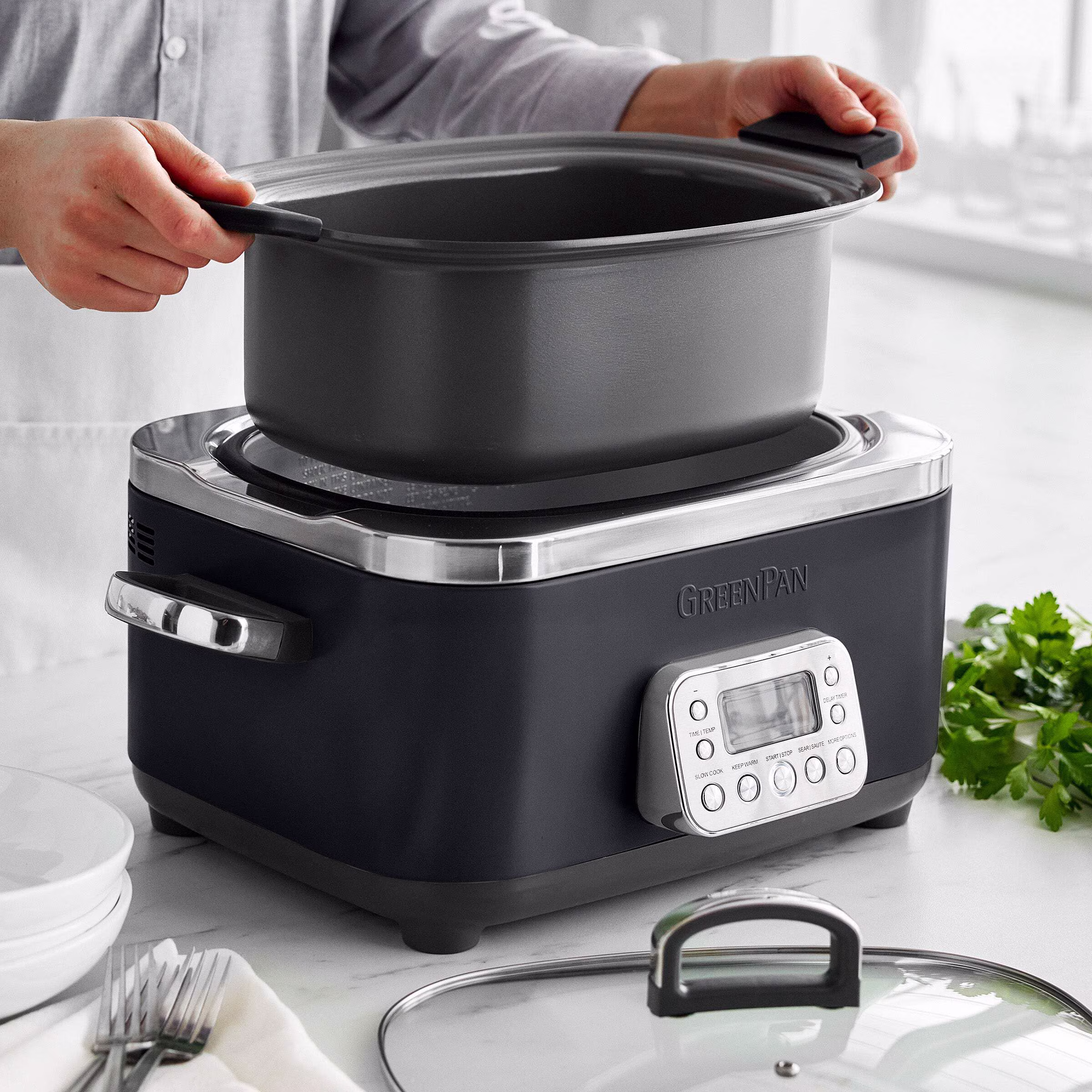 GreenPan 6-Quart, 14-in-1 Slow Cooker, Family Size, Ceramic Nonstick, Dishwasher Safe Parts, Black - Image 3