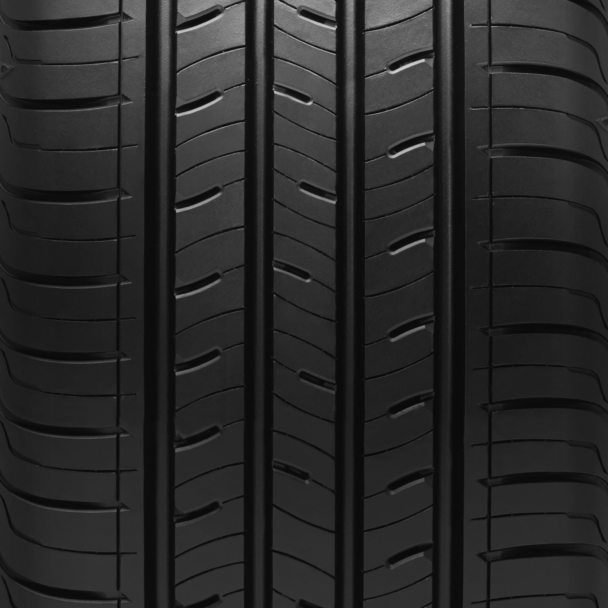 Kumho Solus TA31 215/55R17 94V Performance a/s All Season Tire - Image 4